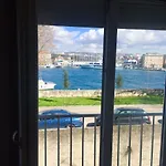 Royal View *