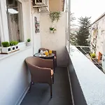 Lägenhet Royal View