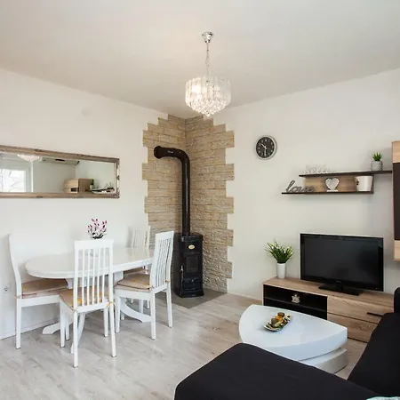 Royal View Apartmán *