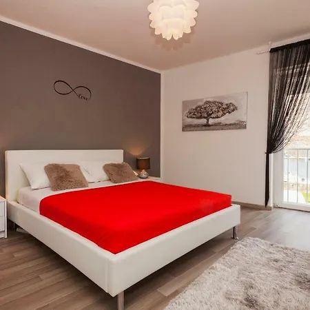 Daire Royal View